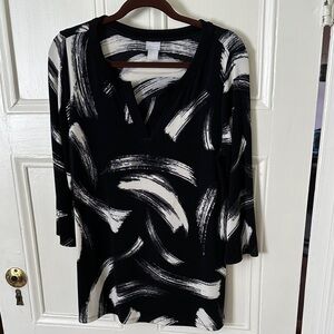 Chico's Traveler Monochrome Brushstroke Top